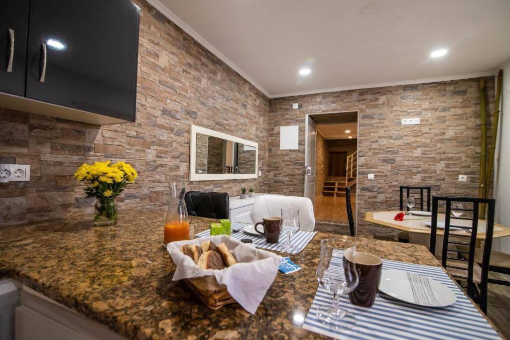 Casa Das Capelas - Perfect For Families 蓬塔德尔加达 外观 照片